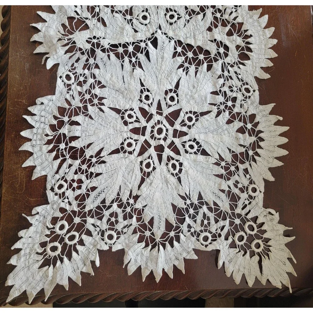 Vintage Handmade Cotton Needle Lace Table Runner